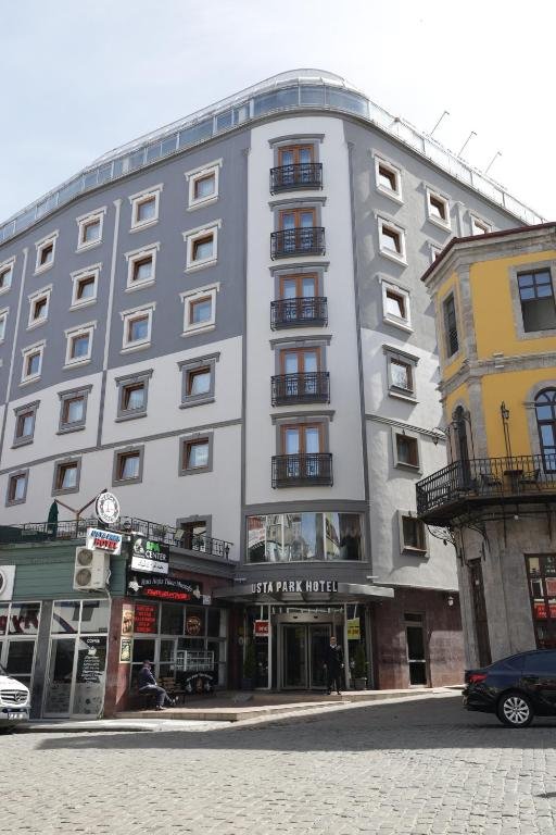 USTA PARK HOTEL